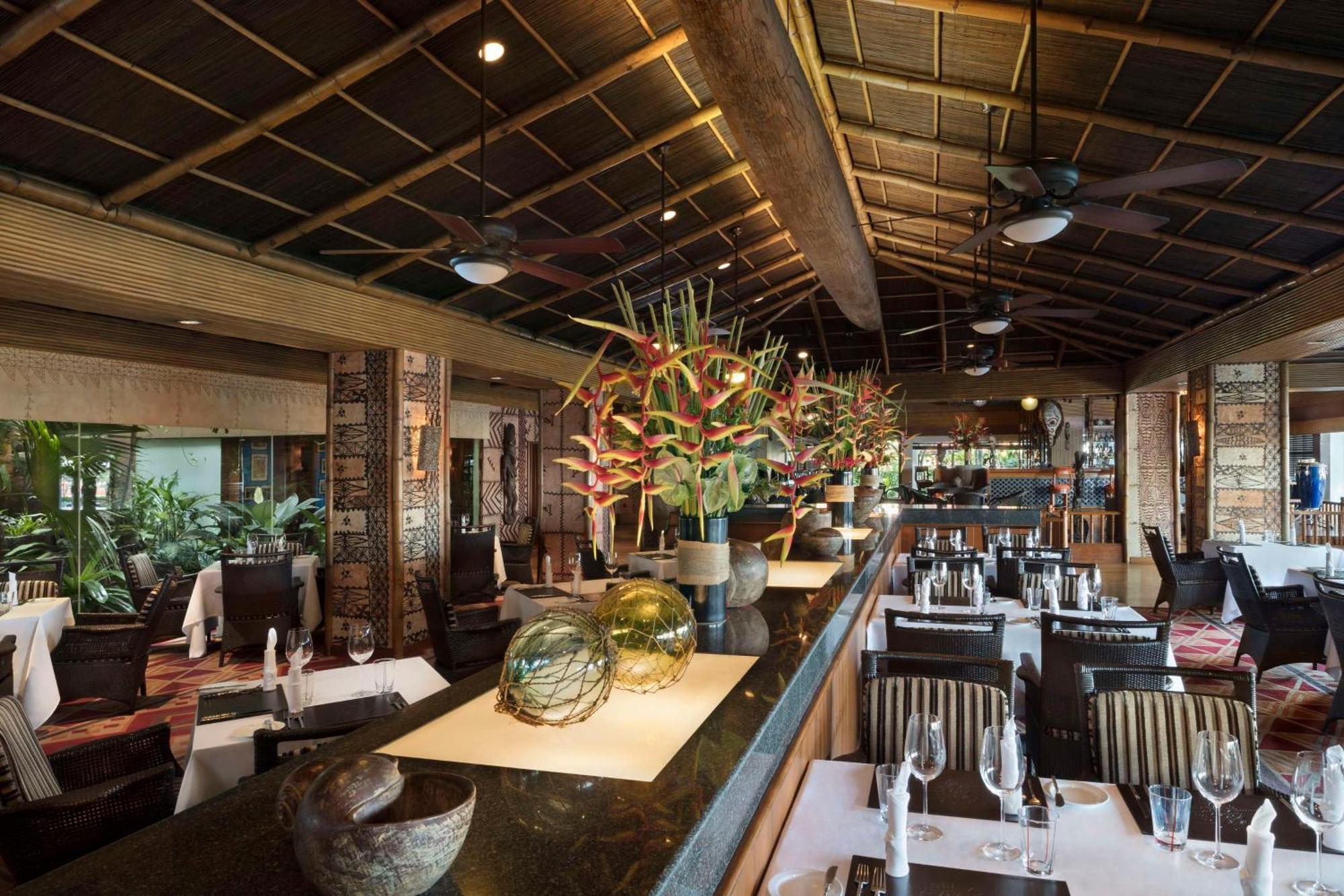 Anantara Riverside Bangkok Resort Exterior foto The interior of the restaurant